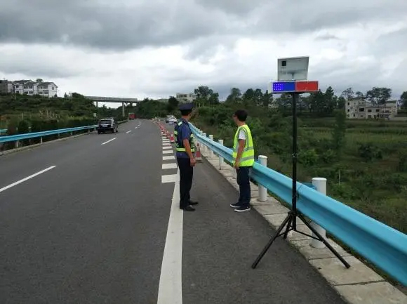 晋城高速公路钢护栏