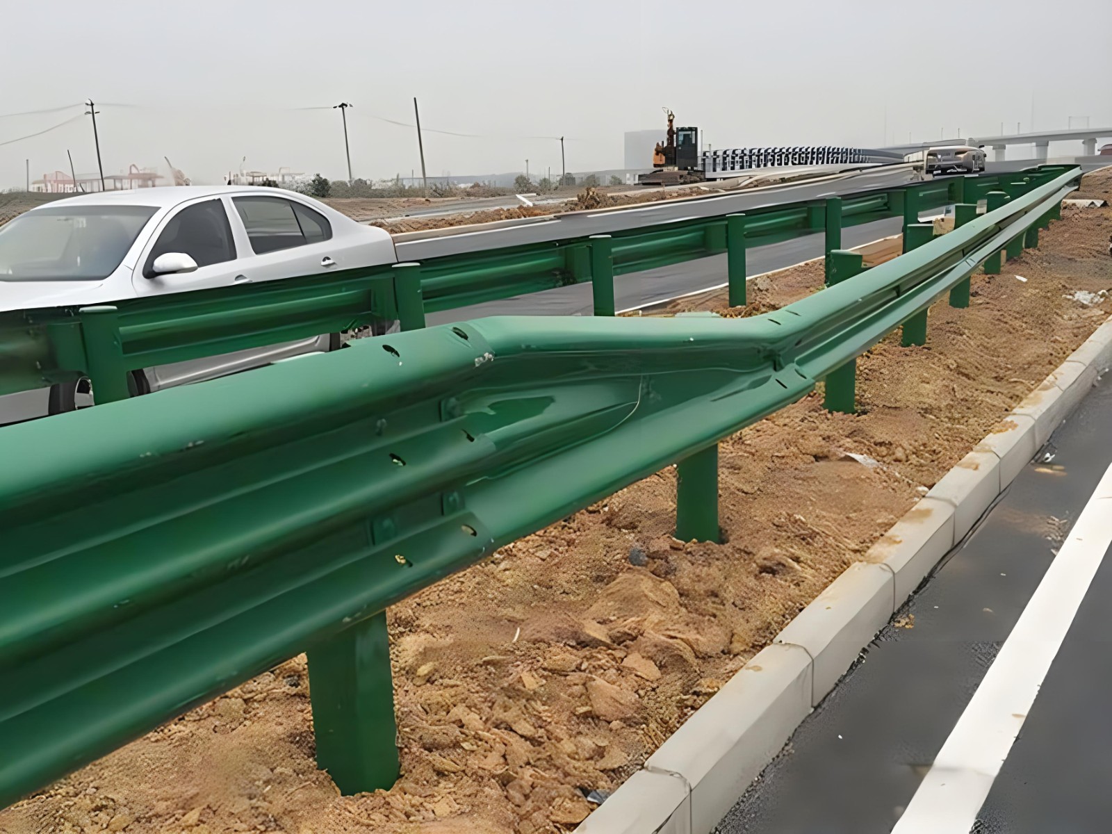 晋城高速波形护栏板日常维护方案确保道路安全新举措